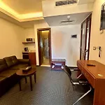 Midtown Hotel & Suites